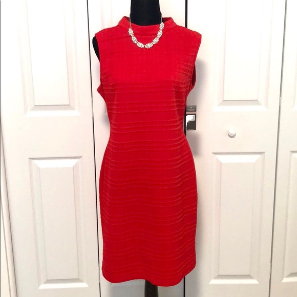 Dresses & Skirts - Macy’s Sleeveless Red Dress